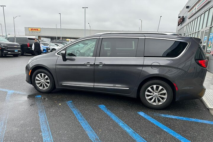 Billings Airport (BIL) to Gardiner - Round Trip Private Transfer - Photo 1 of 15